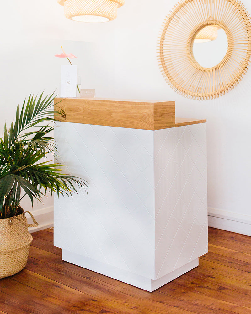 Willow - White reception desk with ash wood top - spacious cabinets