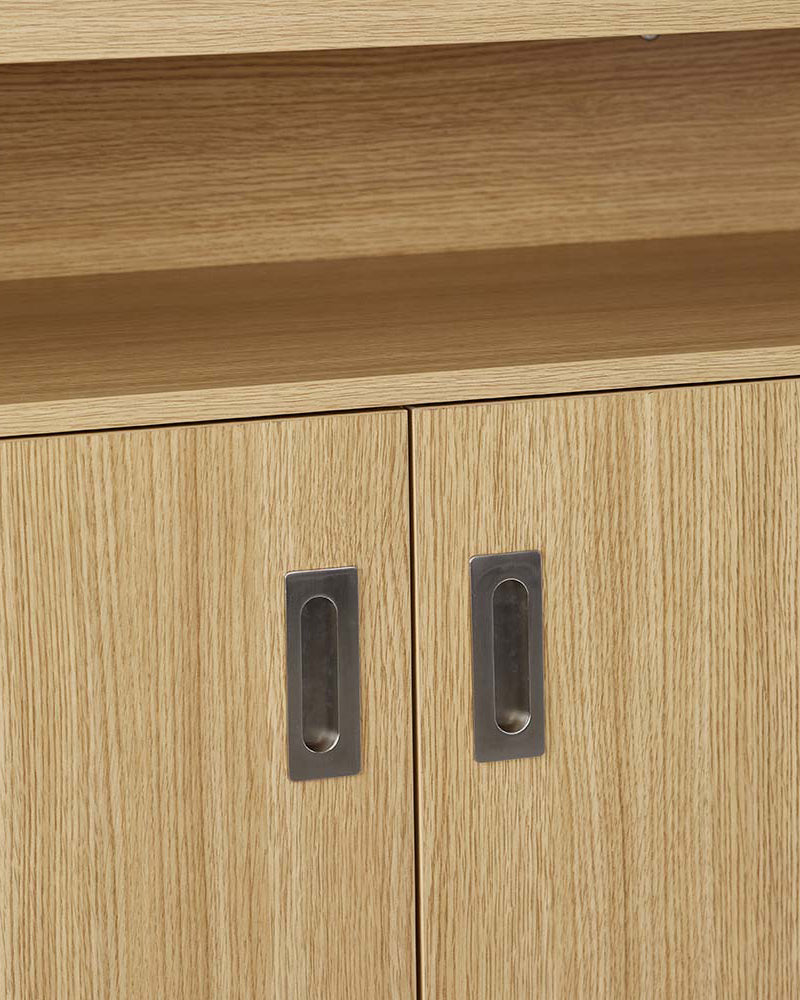 Walker - Wooden reception desk - Built-in product shelves