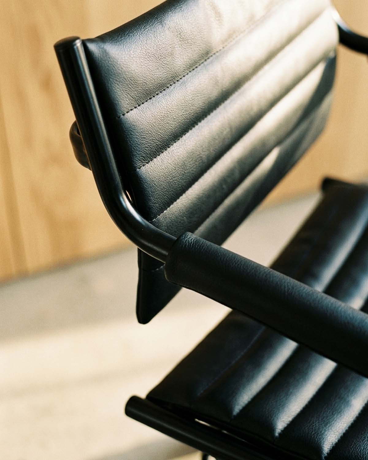 Greiner 59 - fauteuil de coupe noir avec base étoile noire