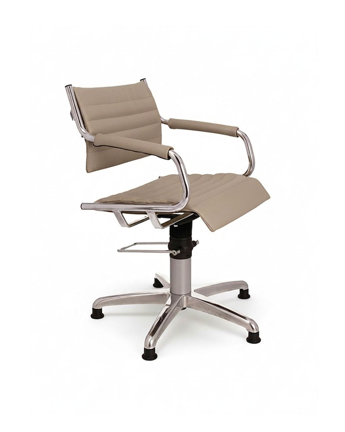 Greiner 59 - fauteuil de coupe beige avec base étoile chromée