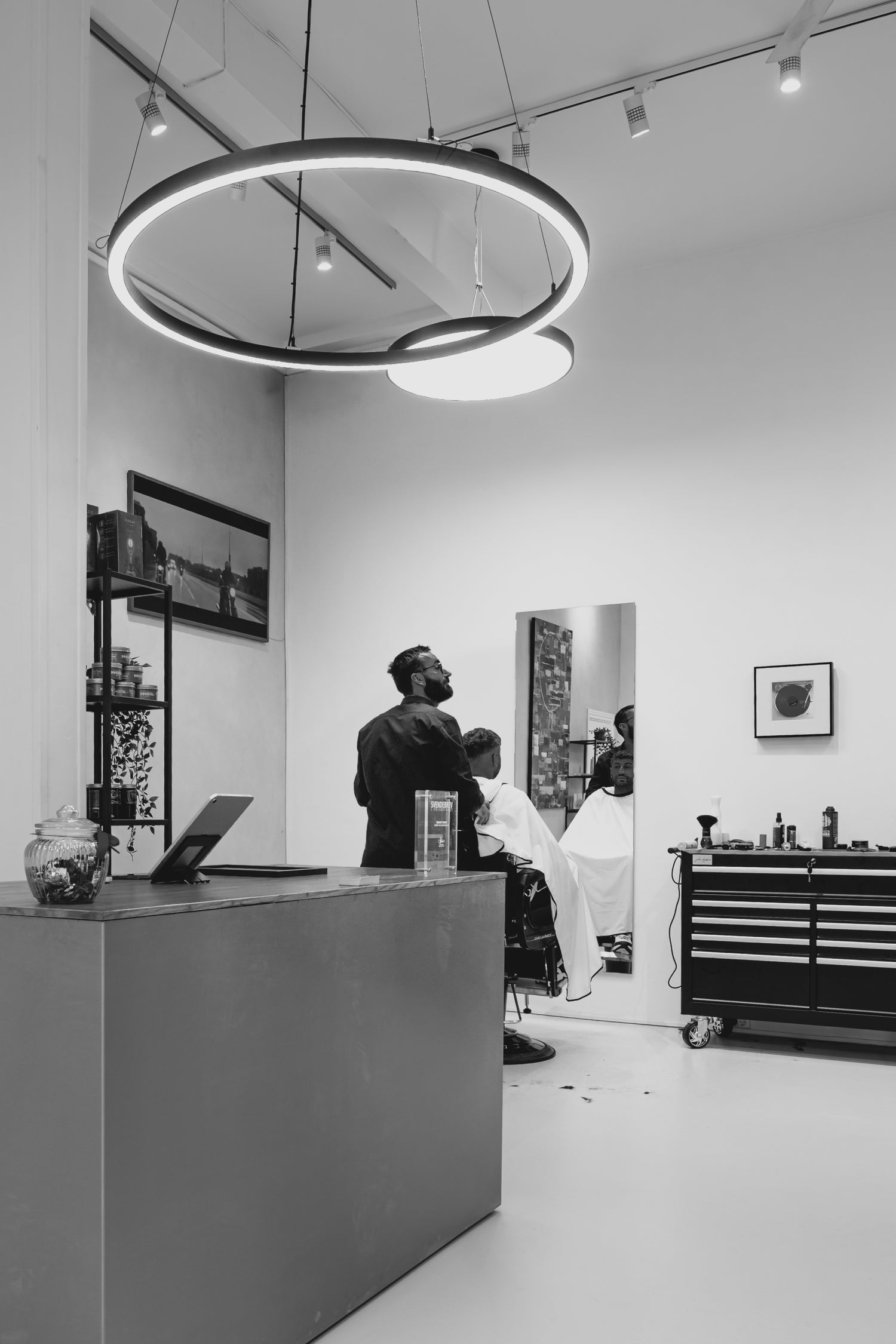 Sun Circle LED - Black round hairdresser light - ø100cm